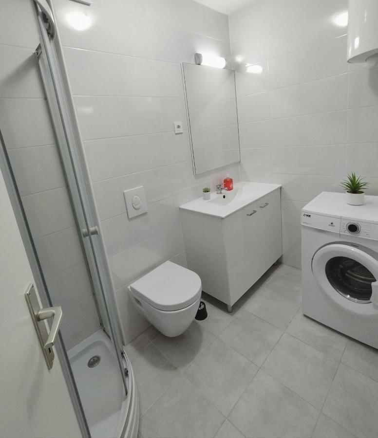 Apartment Sanya #3 Ljubljana Exteriör bild
